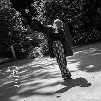 �yMAXI�z�Z�~(�}�L�V�V���O��)